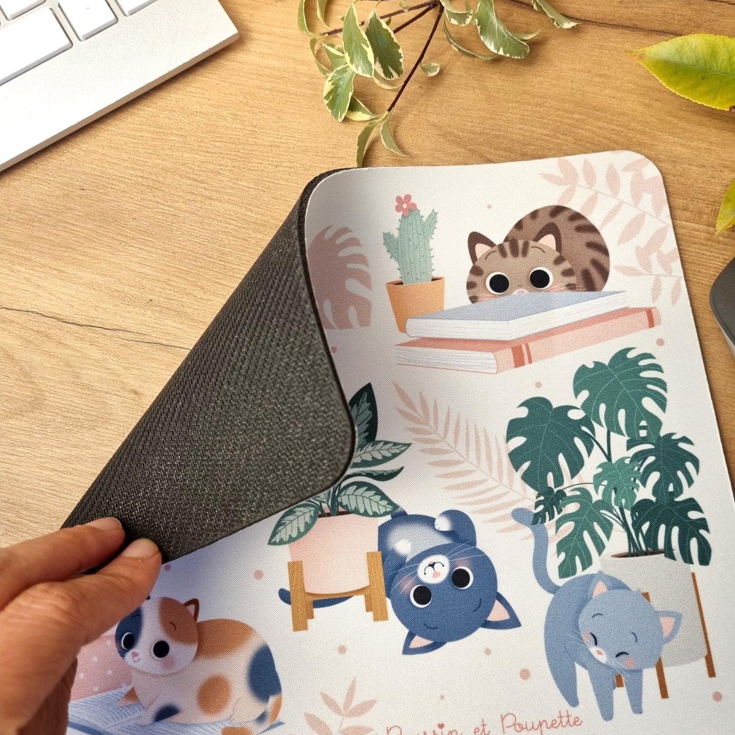 TAPIS DE SOURIS  "CHATS ET PLANTES"